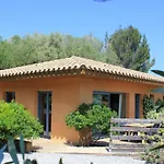 Semesterbostad La Poussada, Maisons Ecologiques Avec Vue