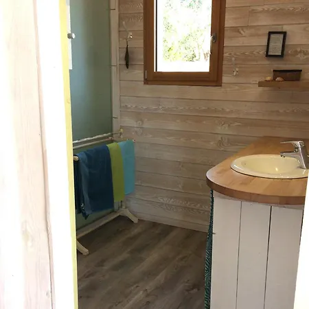 Holiday home La Poussada, Maisons Ecologiques Avec Vue